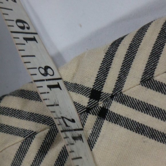 HAROLD'S Cream/Black Cross Pattern Skirt Sz 4 US - Picture 9 of 9